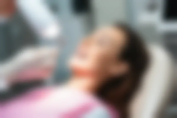 美丽笑容轻松拥有！洛阳维乐口腔医院(洛龙大曌院区)活动义齿现仅需2500元起，原价3000元起，尽享优惠！