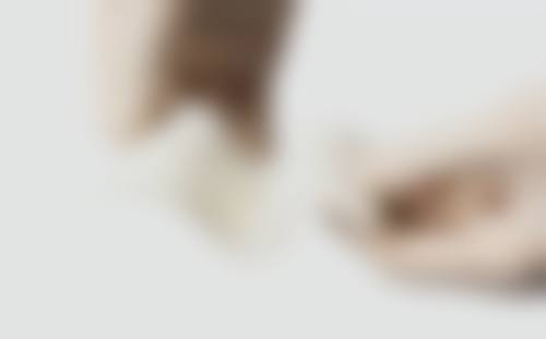 怎样去除眼袋和鱼尾纹：眼霜选择——日常护理中的关键环节