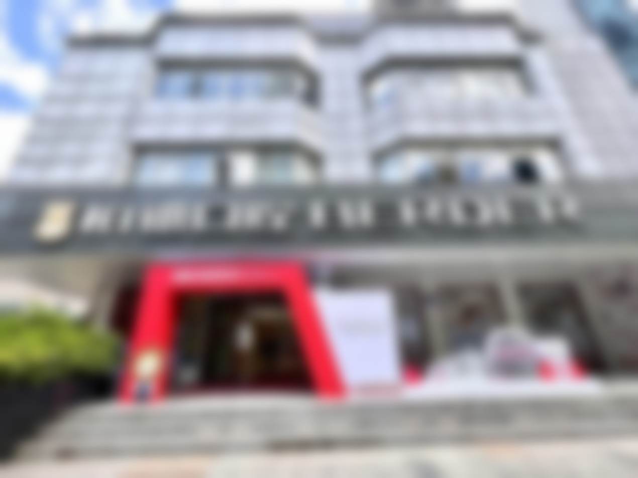 贵阳柏德口腔医院（云岩院区）陈杨会不会亲自做手术？从多方面信息来判断情况 