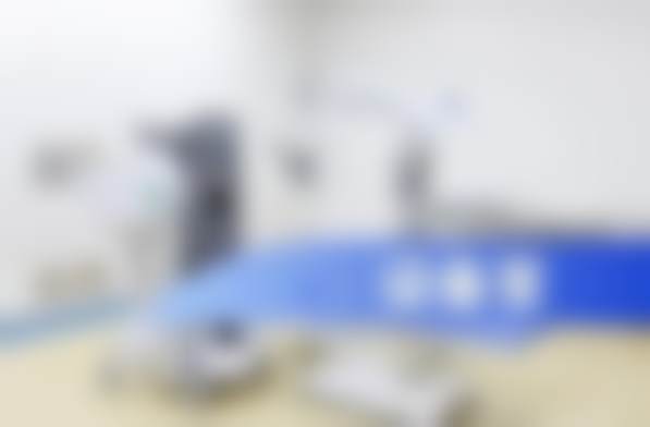 孩子戴框架眼镜苦恼多？分享成都华厦眼科医院OK镜改善视力的真实案例！ 