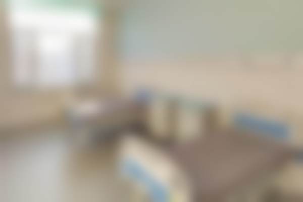 松原爱尔眼科医院地理位置便于到院。